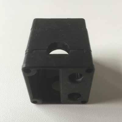 UM2 Linear Injection Block Carrier